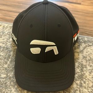 Taylormade hat